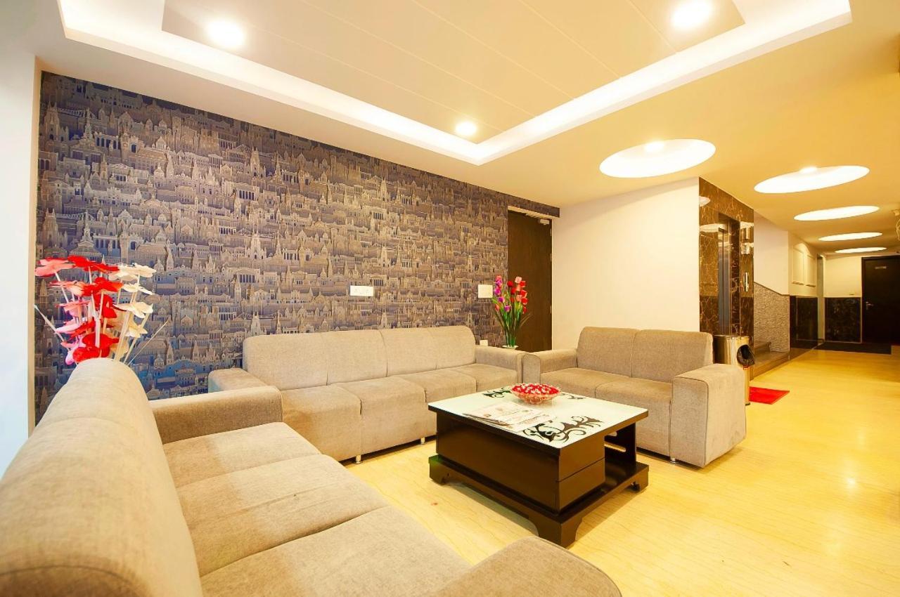 Hotel Belwood Suites - Near New Delhi Airport Exterior photo