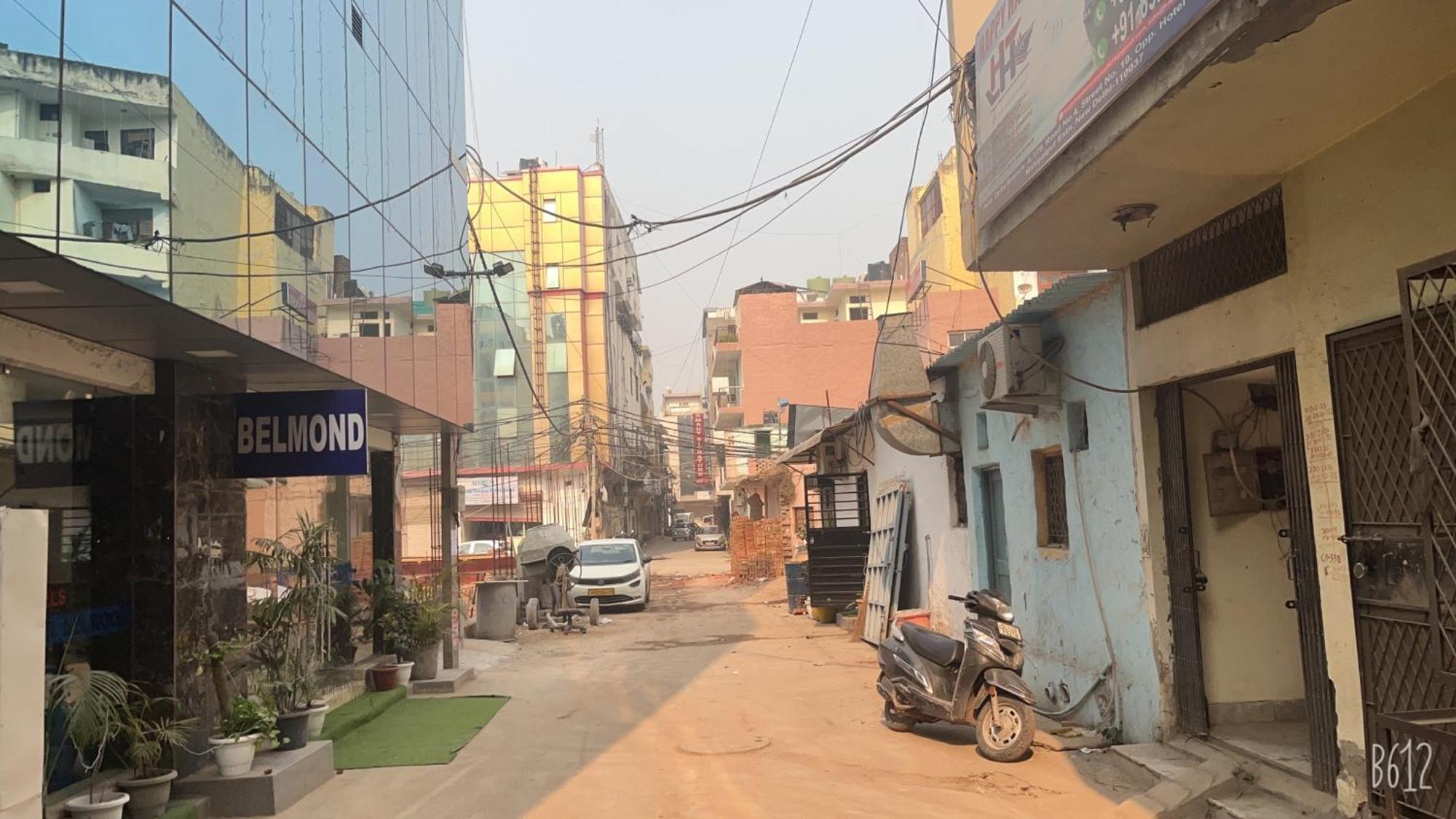 Hotel Belwood Suites - Near New Delhi Airport Exterior photo
